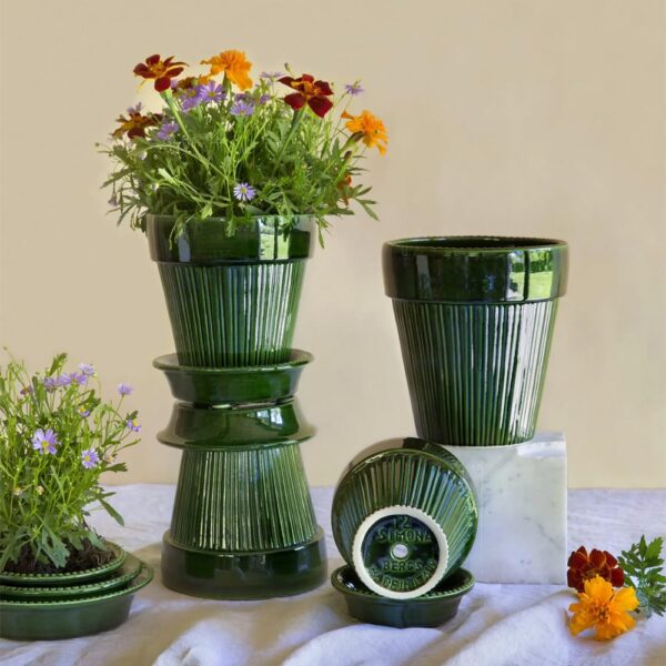 Bergs Potter Simona Pot & Saucer - Glazed Green